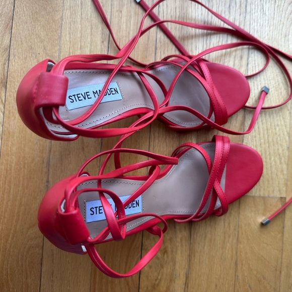 Steve Madden Stunir Red Strappy Heeled Sandals size 8.5 - Picture 8 of 8